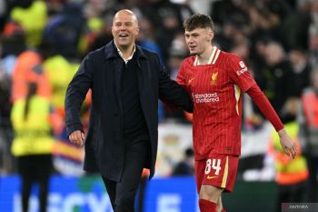 Conor Bradley teken kontrak baru bersama Liverpool