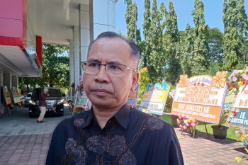 Para pekerja di Mataram diminta bersabar terkait kenaikan UMK 2025