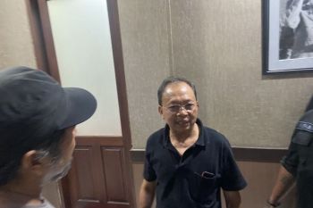 Wayan Koster sebut kader PDIP unggul sementara di 8 wilayah Bali