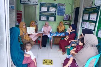 Puskesmas Tapan, Pessel lakukan kunjungan terhadap balita gizi kurang di Nagari Kubu Tapan
