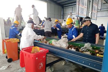 Pembangunan bank sampah induk di Mataram rampung