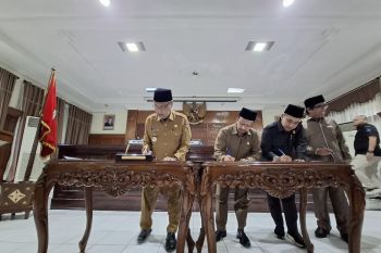 APBD Bukittinggi 2025 Ketok Palu, Pemkot-DPRD sepakati Propemperda