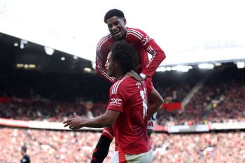 Manchester United kalahkan Everton 4-0