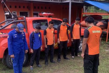Basarnas Banten cari nelayan Lebak hilang terseret ombak di Pantai Tanjung Panto