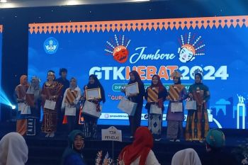 Tiga guru Kota Semarang raih  penghargaan inovatif nasional