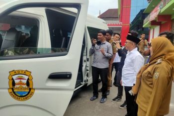 Pemkot Bandarlampung berikan kendaraan operasional ke Puskesmas