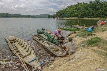 Penyedotan sedimentasi Bendungan Waduk Pacal di Bojonegoro