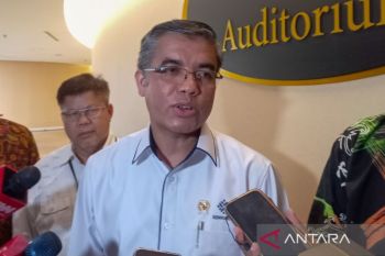 Menaker targetkan pengumuman aturan UMP 2025 dilakukan besok