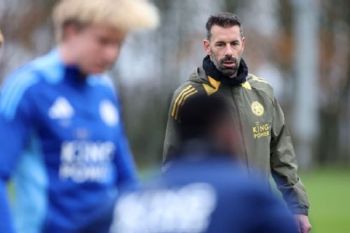 Leicester City akhiri kontarak Ruud van Nistelrooy