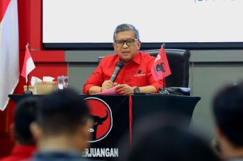 Sekjen Hasto sebut  Jokowi dan keluarga tidak lagi bagian PDIP