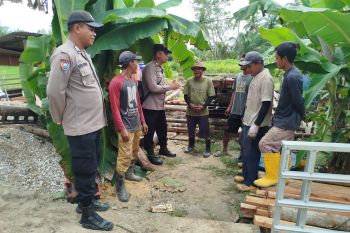 Polsek Siak Kecil ajak pekerja bangunan jaga kondusifitas usai pilkada