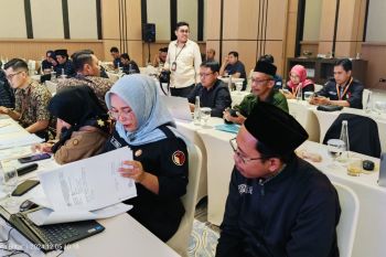 Bawaslu Blitar temukan selisih data surat suara di 19 kecamatan
