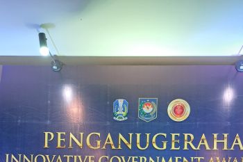 Pasaman Barat terima penghargaan kabupaten sangat inovatif