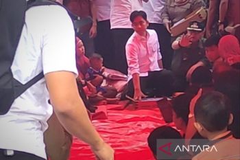 Wapres salurkan  bantuan korban bencana keretakan tanah di Sukabumi