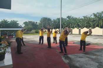 Jumat Sehat, Polsek Siak Kecil olahraga pagi demi jaga kebugaran