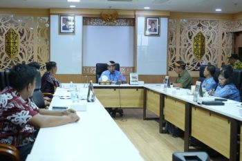 Gubernur Minta Penetapan Upah Minimum Perhatikan Asas Keadilan