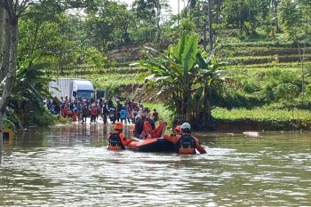 DMC Dompet Dhuafa dan Dompet Dhuafa Jabar bantu evakuasi warga terdampak banjir