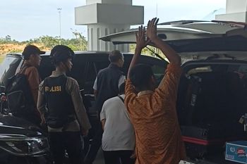 Berlanjut, KPK geledah Dishub dan Kesbangpol Pekanbaru