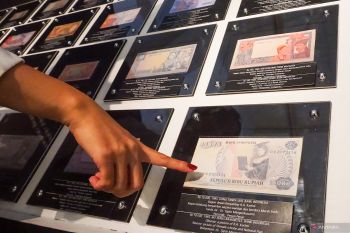 Rupiah melemah tajam karena The Fed beri pernyataan hawkish