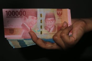 Pegawai BRI "rampok" uang nasabah Rp5 miliar dituntut 8 tahun penjara