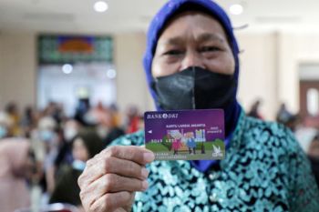 Daftar bansos cair di Desember 2024 beserta rinciannya