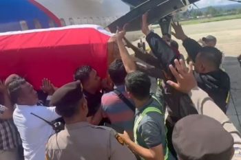 Anggota Polres Lanny Jaya dievakuasi ke RS Bhayangkara