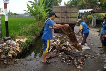 Volume sampah di Mataram naik 3 ton per hari selama musim hujan