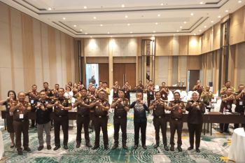 Kejati Sulut tingkatkan koordinasi PPNS-JPU tangani perkara