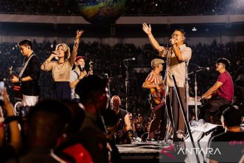 MALIQ & D'Essentials merilis "Senja Teduh Pelita" versi Unplugged