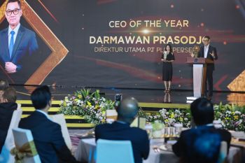 Dirut PLN Darmawan Prasodjo Kembali Dinobatkan Jadi CEO Of The Year 2024