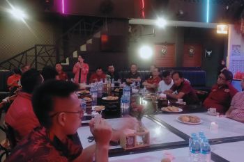 Singkawang buat replika ular raksasa sambut Imlek dan Cap Go Meh 2025