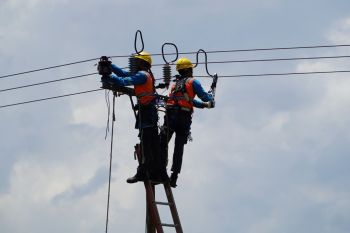 PLN NTB doa bersama dan santunan yatim untuk kesiapan kelistrikan Nataru