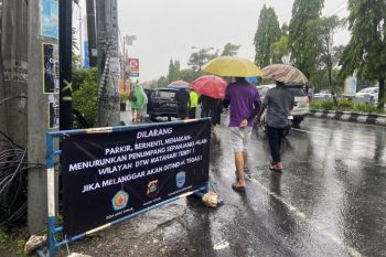 Polisi buka opsi tilang taksi parkir di jalan depan Pelabuhan Sanur