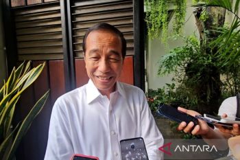 Cek fakta, Jokowi resmi gantikan Bahlil jadi Ketua Umum Golkar