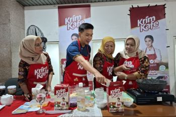 Krim Kafe bersama DWP dan PKK Jakarta Selatan dukung gerakan UMKM