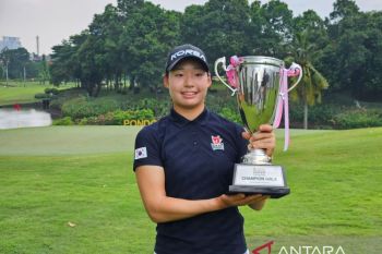 Pegolf Sieun Lee sumringah menjadi juara secara berturut-turut