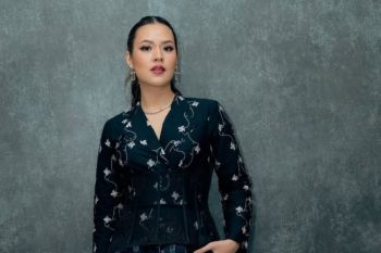 Raisa Andriana ajak anak liburan akhir tahun di Prambanan
