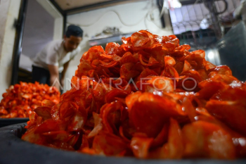 Produksi kripik sanjai menurun di Bukittinggi