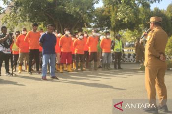Pj Bupati Jayapura: Petugas kebersihan ujung tombak penanganan sampah