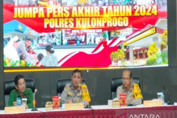 Polres Kulon Progo mengedukasi masyarakat mitigasi dampak hidrometeorologi