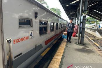 KAI Tanjungkarang layani pemberangkatan 29.549 penumpang hingga H-5 tahun baru