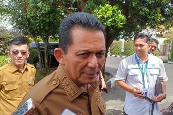 Gubernur Ansar ajak warga isi malam tahun baru dengan kegiatan positif