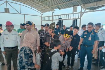 Polres Karimun kawal kedatangan wisman di hari pertama tahun 2025
