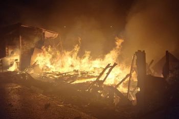 Petasan diduga sebabkan sejumlah rumah di Cilincing terbakar