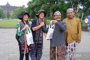 Pengunjung  Candi Borobudur ditargetkan mencapai 1,7 juta pada 2025
