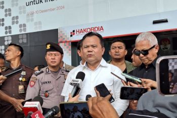 KPK periksa Ronny F Sompie soal perlintasan Harun Masiku