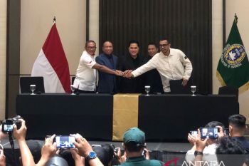 Terpopuler: Shin Tae-yong resmi dipecat, profil Patrick Kluivert pelatih Timnas hingga Menbud resmikan museum di NTB