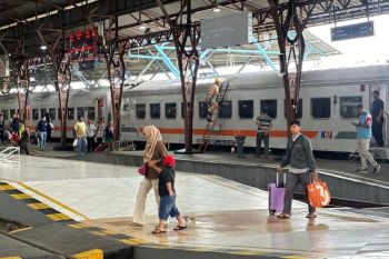 KAI Purwokerto berangkatkan 275.845 penumpang pada Natal-Tahun Baru