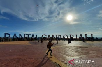 Kunjungan wisatawan ke Pariaman turun drastis akibat cuaca ekstrem