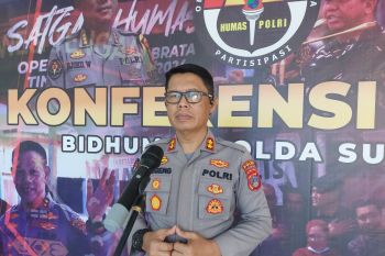 Polda-Sulteng serahkan tiga tersangka kasus curas ke Kejari Palu